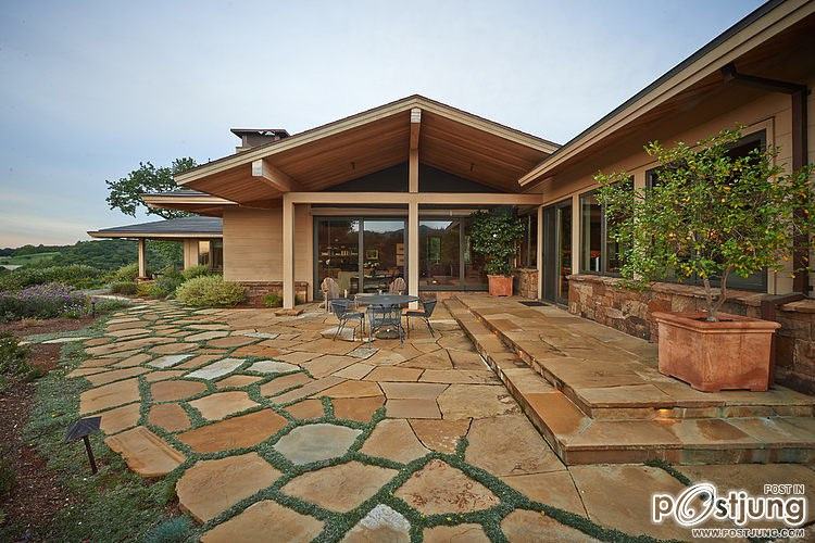 Portola Valley by Stoecker and Northway Architects