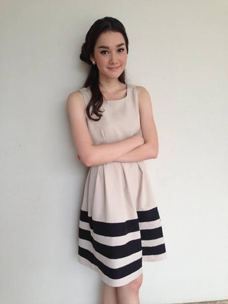 เกิดอะไรขึ้น ???   "เดียร์น่า" ดาวรุ่งช่อง3 ถูกปลดละคร2เรื่องรวด