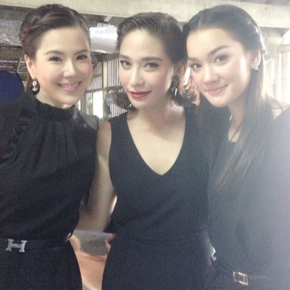 เกิดอะไรขึ้น ???   "เดียร์น่า" ดาวรุ่งช่อง3 ถูกปลดละคร2เรื่องรวด