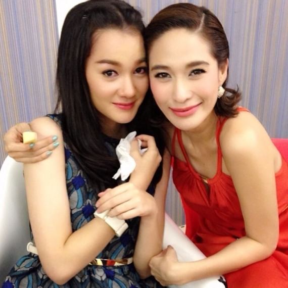 เกิดอะไรขึ้น ???   "เดียร์น่า" ดาวรุ่งช่อง3 ถูกปลดละคร2เรื่องรวด