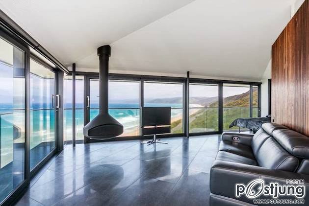 STUNNING ELEVATED BEACH POLE HOME IN AUSTRALIA