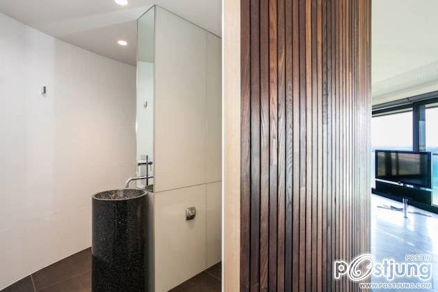 STUNNING ELEVATED BEACH POLE HOME IN AUSTRALIA