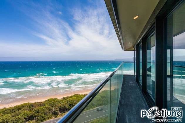 STUNNING ELEVATED BEACH POLE HOME IN AUSTRALIA