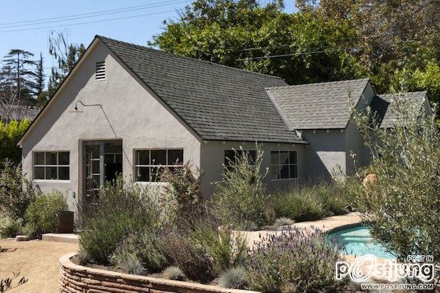 TOOL SHED TURNED NIFTY BUNK HOUSE FOR BOYS