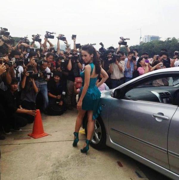 กรี๊ดดดด!! เสาร์ที่ 13 ก.ย 57 นี้ เตรียมพบกับซุปตาร์ห้างเเตก ในงาน TOYOTA BUZZ