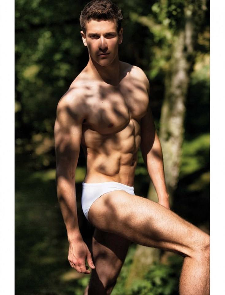 Chris Pastor @ MM in English Magazine September 2014
