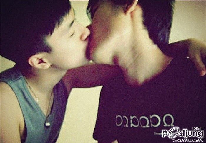จูบกันฟินๆ
