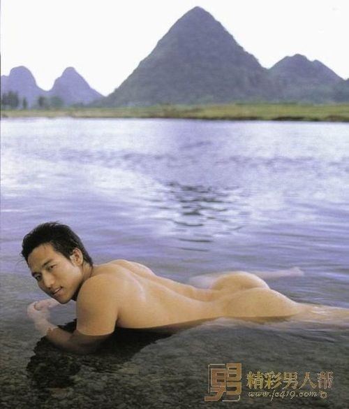 อยากจะกิน...กลืนเธอทั้งตัว