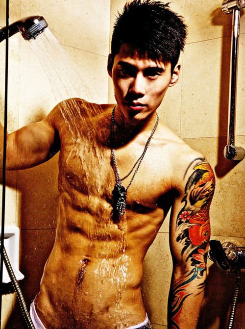 พักสายตากับหนุ่มๆ