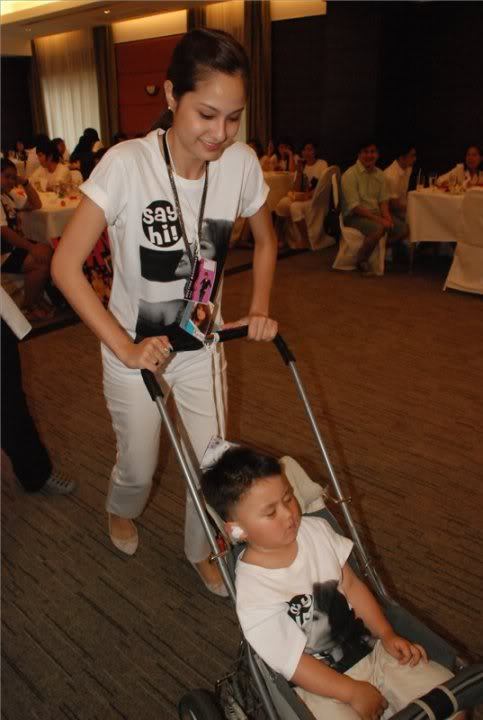 Pic_ขวัญ อุษามณี_USA (อิริยาบถสุดน่ารัก)