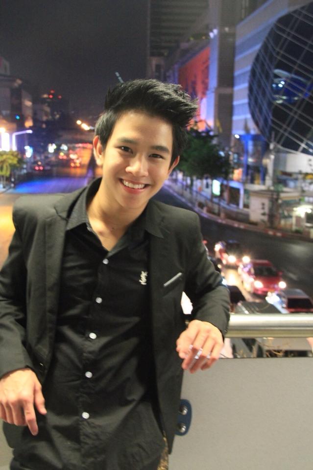 ฟลุ๊ค พงศธร