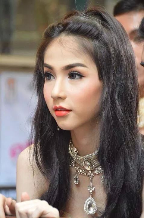 สาวประเภทสอง