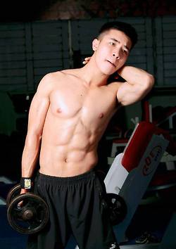 ถอดโชว์เรือนร่าง 608