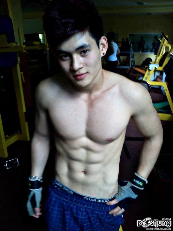 ถอดโชว์เรือนร่าง 611