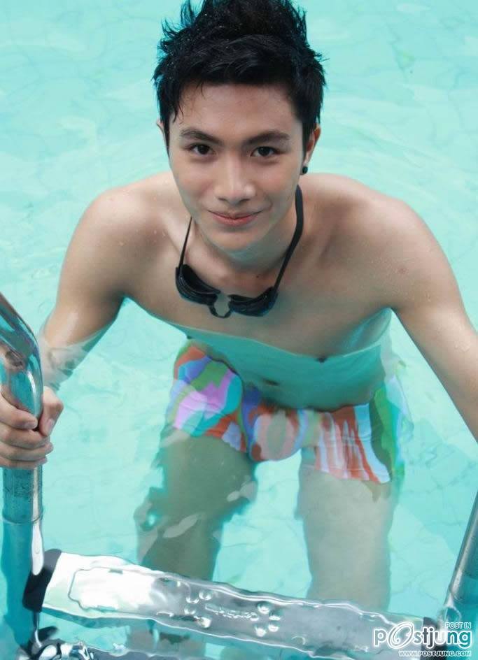นาย Ray หนุ่มน้อยน่าฟัด