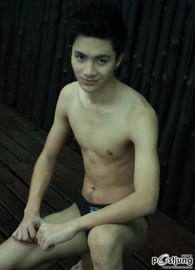 นาย Ray หนุ่มน้อยน่าฟัด