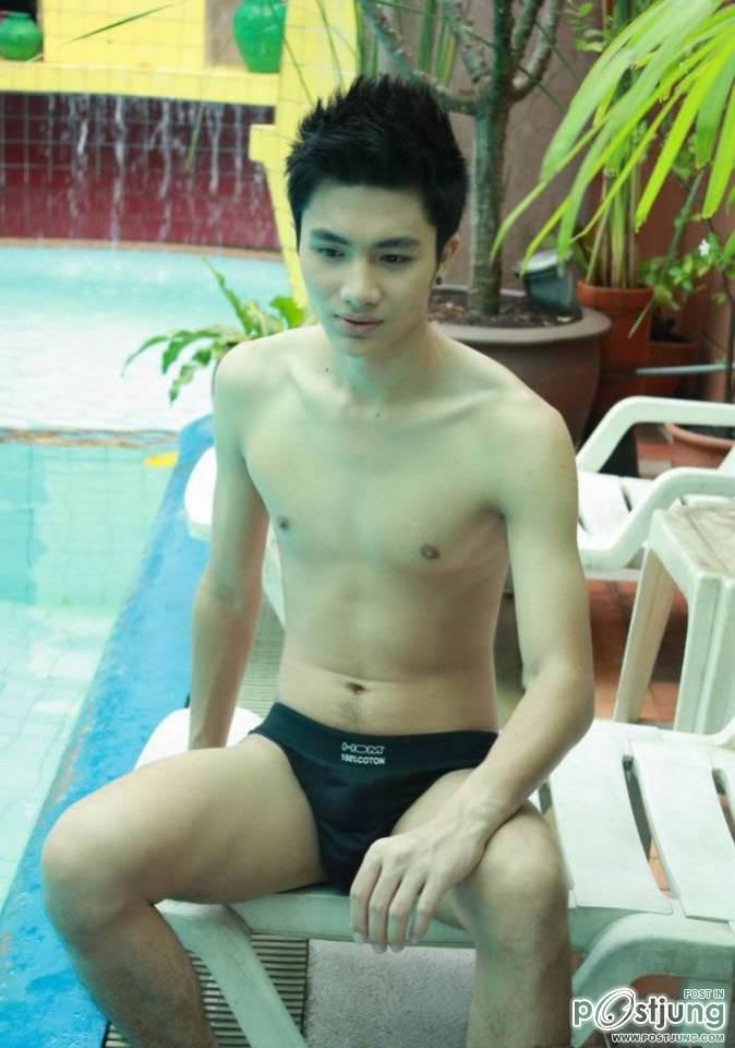 นาย Ray หนุ่มน้อยน่าฟัด