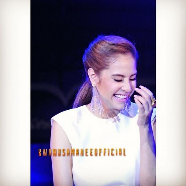 .ขวัญ อุษามณี.