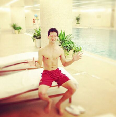 ดำๆเข้มๆไปแล้ว  ขาวๆใสๆกันบ้างครับ @บารวี 326