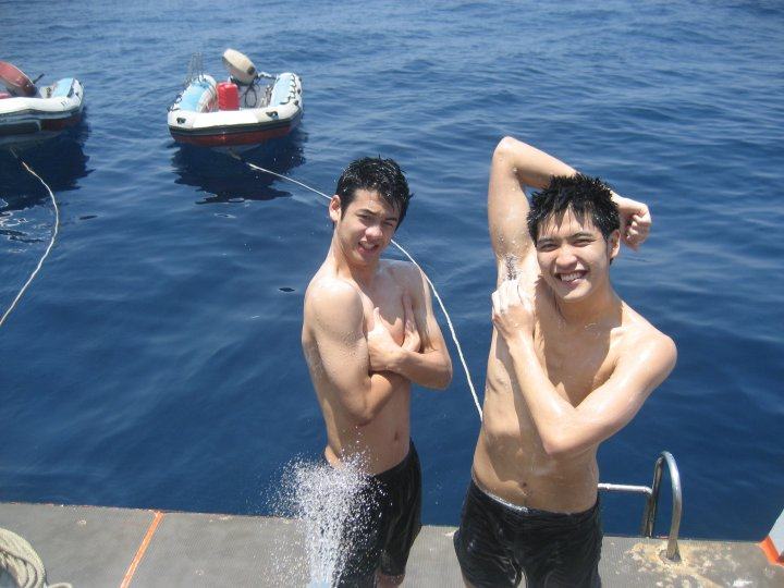 สองทีดีกว่าหนึ่งทีเสมอ @บารวี 333