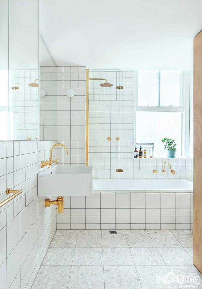 Flinders Lane Apartment by Clare Cousins Architects