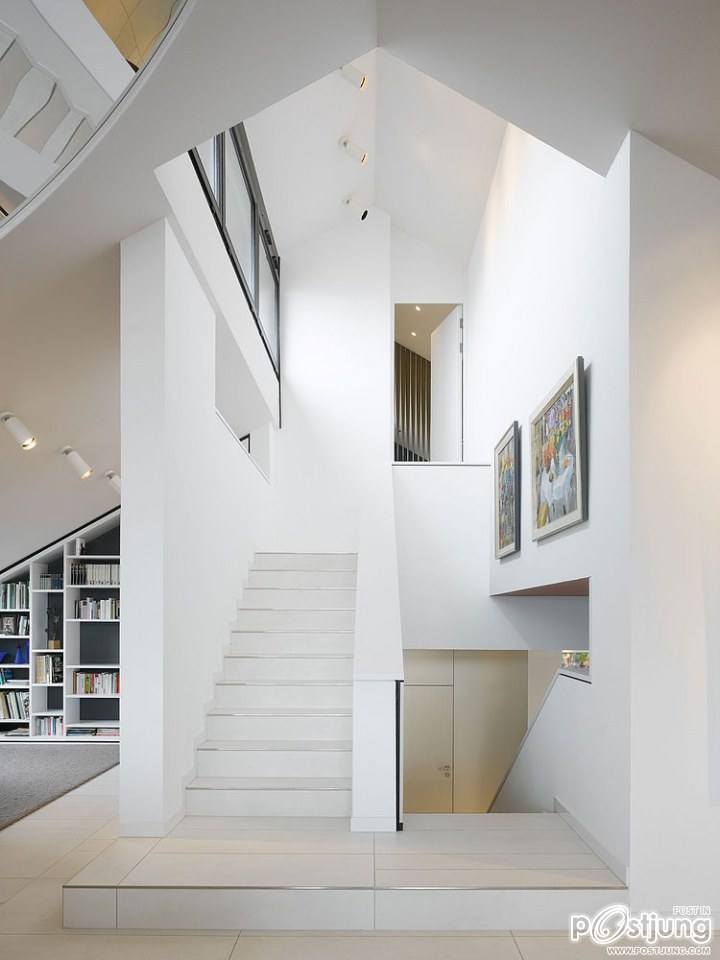 Apartment Sch by Ippolito Fleitz Group