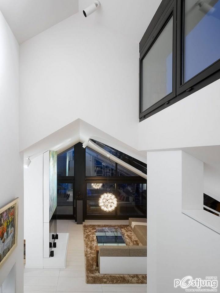 Apartment Sch by Ippolito Fleitz Group