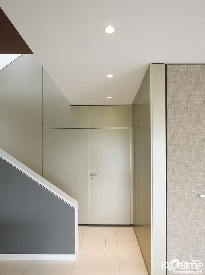 Apartment Sch by Ippolito Fleitz Group