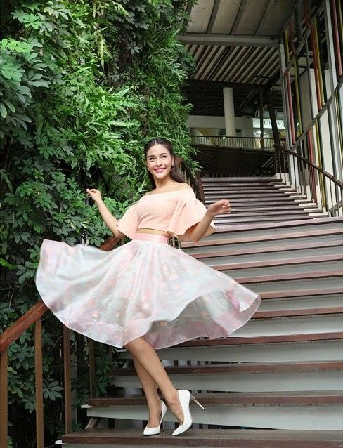 รวมชุดออกงานของปุ๊กลุ๊ก ฝนทิพย์ นางเอกช่อง7ดีกรีนางงาม