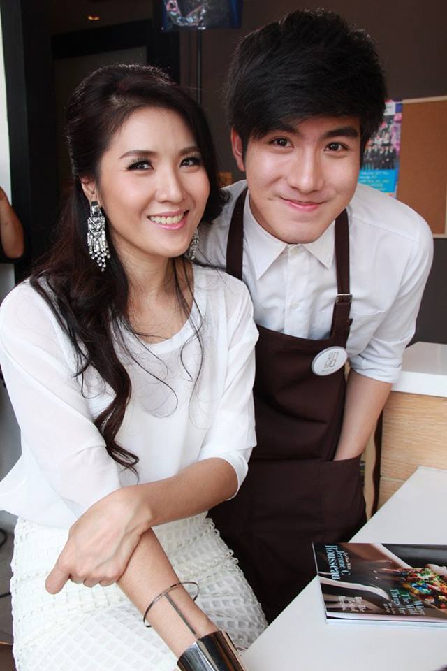 &ldquo;จูน แม่สไปร์ท&rdquo; ข้ามรุ่นกินเด็ก &ldquo;เมฆ&rdquo; เล่นจริงจูบจริง เลิฟซีนร้อนฉ่า ! ในหนังสั้น &ldquo;รักจริงปิ๊งเก้อ&rdquo;