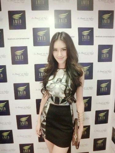 กรี๊ด!!! พี่อร น่ารักมาก หน้าเรียว หุ่นเป๊ะ เวอร์