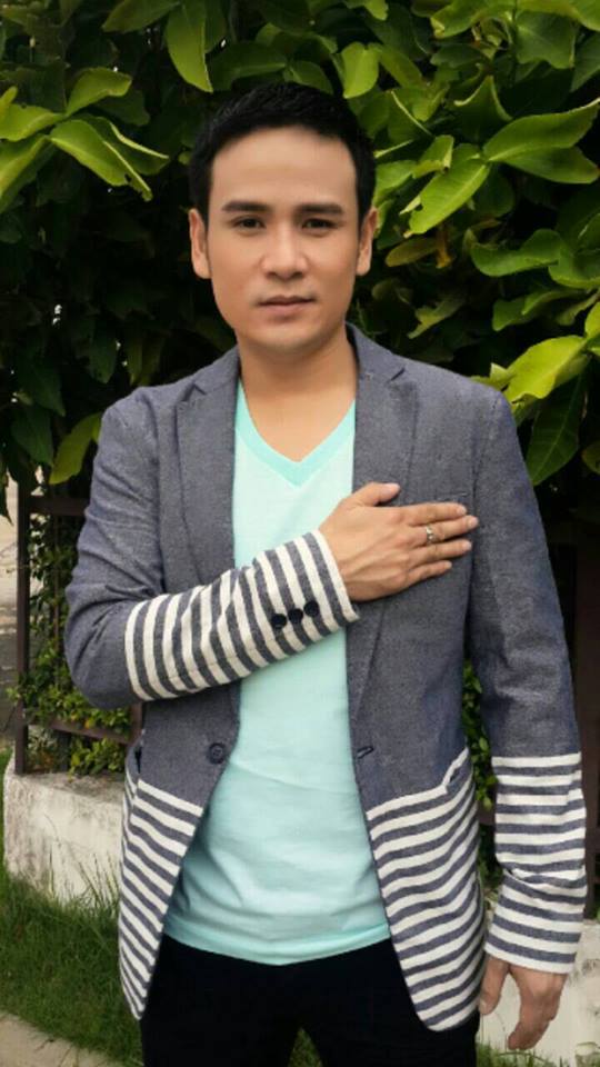 ไผ่ พงศธร