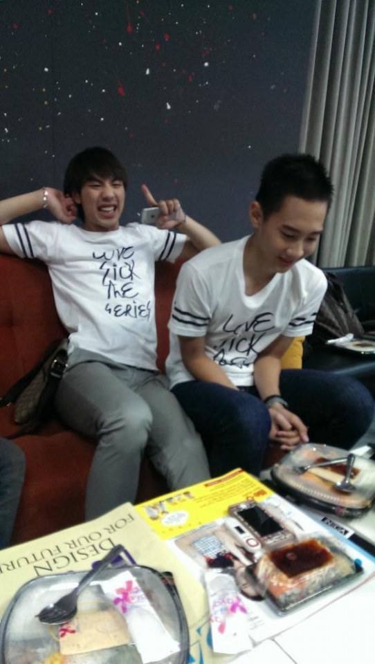 ไวท์กัปตันถ่ายแบบ