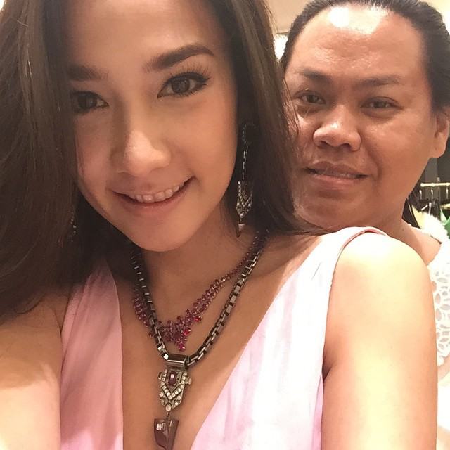 อั้ม พัชราภา นานๆโชว์ที ให้ได้แบบนี้ซิ!! ชุดเบาๆไปงานวันเกิด