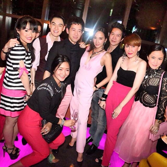 อั้ม พัชราภา นานๆโชว์ที ให้ได้แบบนี้ซิ!! ชุดเบาๆไปงานวันเกิด
