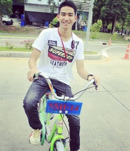 มาส่องรูปน้องชาย ฝ้าย ณิชานันท์ .... น้องโฟลค์  ( ศรัณย์ภัทร ฝั้นแก้ว ) น่ารักป่ะหล่า