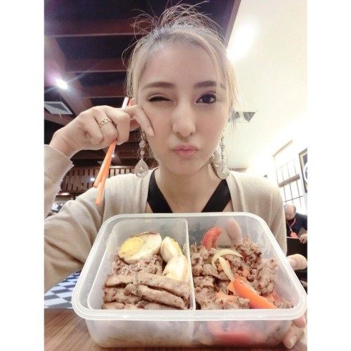 "ตั๊กกี้" พริ้ตตี้หุ่นแซ่บ หน้าเป๊ะ