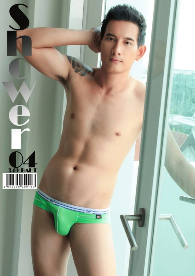 SHOWER 04 หนุ่มเข้มๆ เท่ห์ๆ ขนาดไม่ธรรมดา