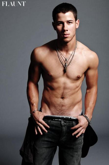 Nick Jonas ยิ่งโตยิ่งตุงค่ะ