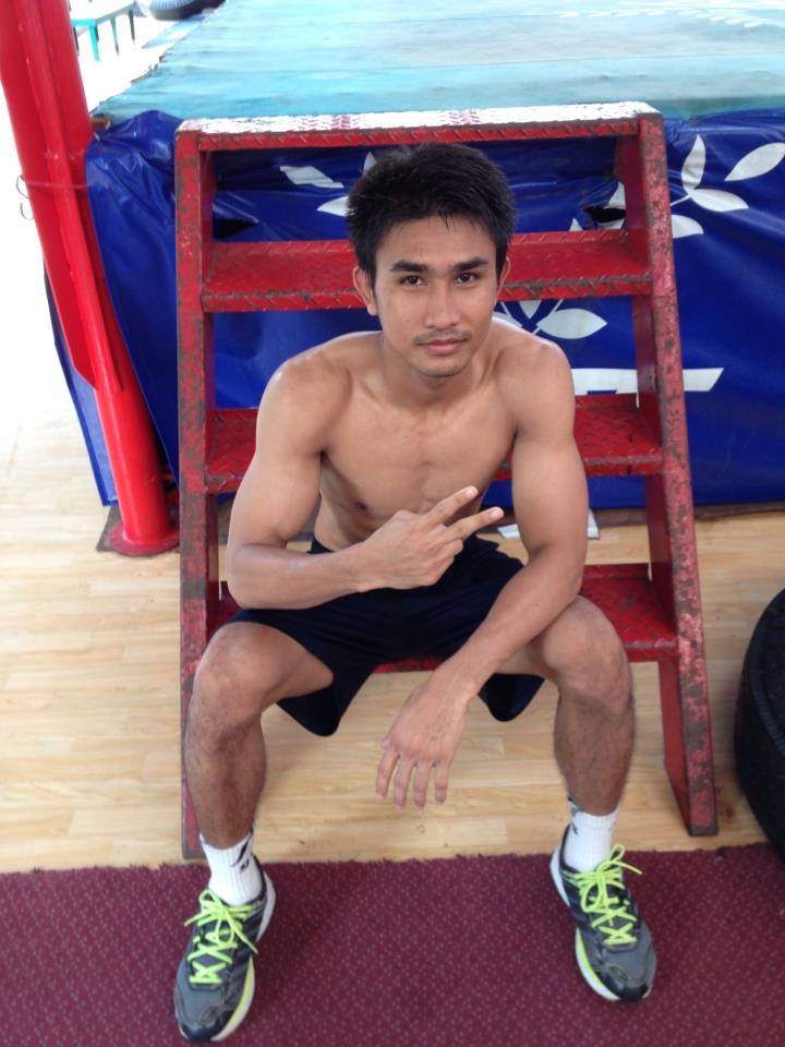 นักมวยหล่อเข้ม