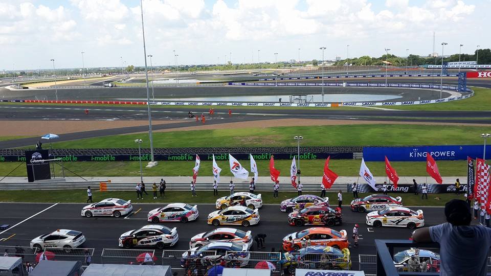 ประมวลภาพงานบุรีรัมย์ซุปเปอร์ จีที วันแรก
