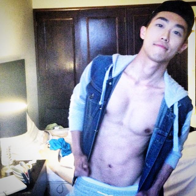 กิ๊กอยู่ในตู้ ชู้อยู่ใต้เตียง แฟนเก่าอยู่นอกระเบียง คนเลี้ยงกำลังจะมา
