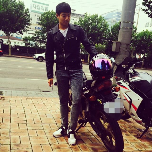 กิ๊กอยู่ในตู้ ชู้อยู่ใต้เตียง แฟนเก่าอยู่นอกระเบียง คนเลี้ยงกำลังจะมา