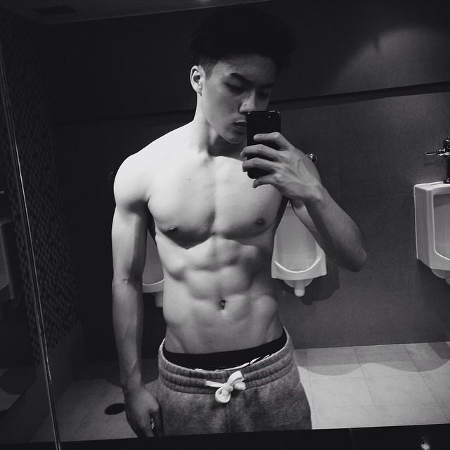 อู้ยยยยยยยย  Markpoom อิป้าอยากฉุดดด