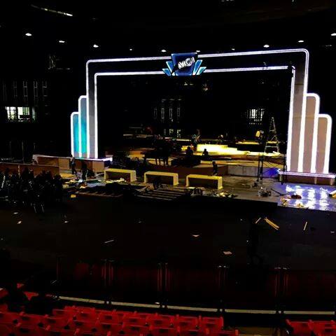 วันนี้รอบ Preliminary Show Ticket Available for sale at Indoor Stadium Huamarkไปเป็นกำลังใขให้สาวๆ