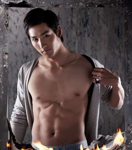 ไนกี้ นิธิดล