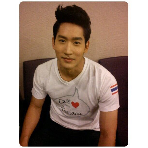 ไนกี้ นิธิดล
