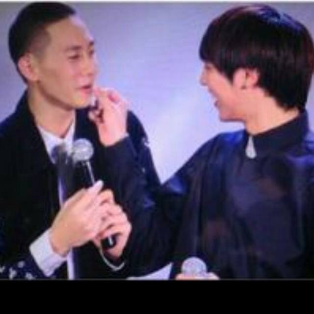 สองงานรวมกัน ไวท์กัปตันน่ารักมาก