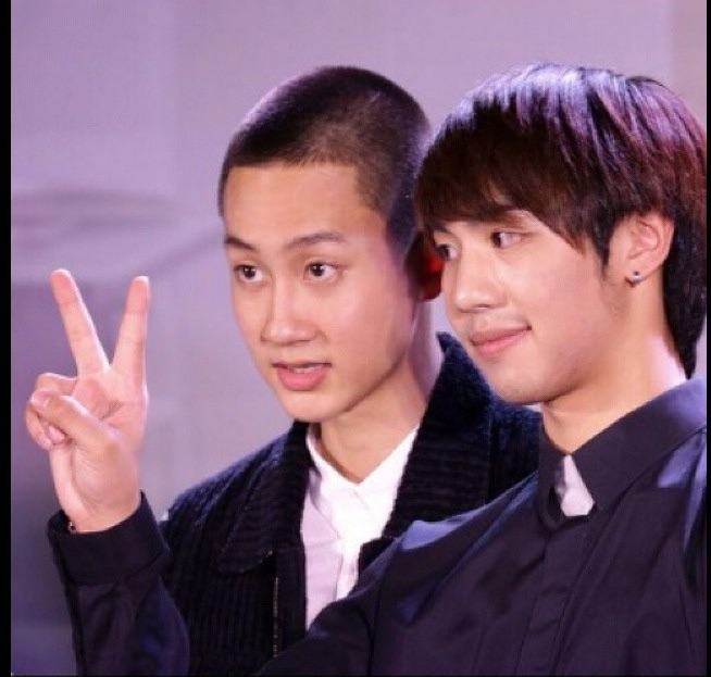สองงานรวมกัน ไวท์กัปตันน่ารักมาก