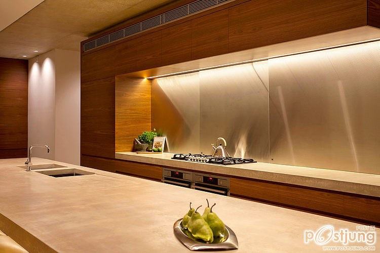 Mooloolah House by Gerald Smith